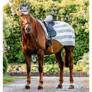 aehrrn-vrkj-xl-hindquarters-cover-horseware-newmarket-witney-charcoal
